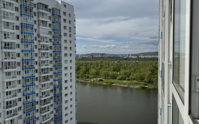 Апартаменты на набережной Ярыгинская 3