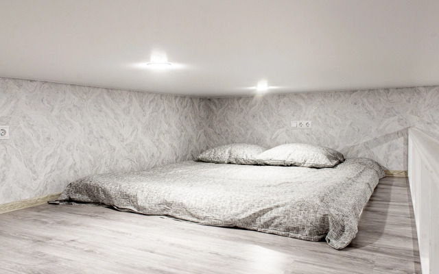 Квартира Стильная Студия с Балконом