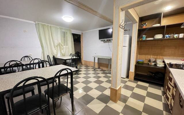 Polina Guest House