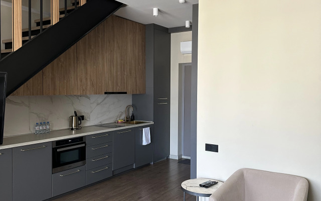 Апартаменты Двухуровневые апартаменты с балконом