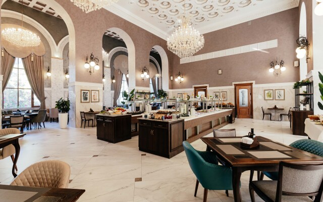 Amra Park Hotel & Spa