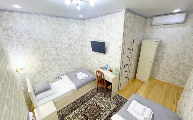 Nanosh East Hotel