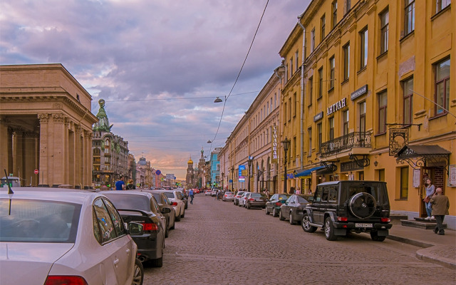 Квартира у Казанского Собора с Камином