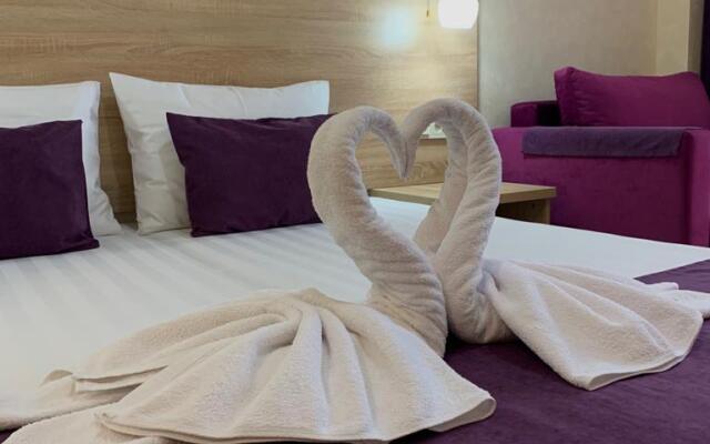Golden Plaza Hotel