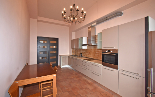 Prostornaya 5-Komn. Kvartira v Novostroyke, Ulitsa Teryana, Tt606 Flat