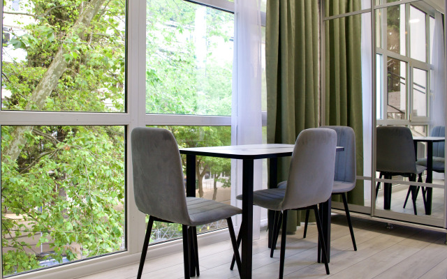 Dvukhmestnye S Kukhney Apartments