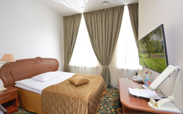 Cronwell Inn Stremyannaya Hotel