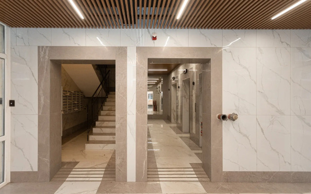V Tsentre, Na Gagarina Flat