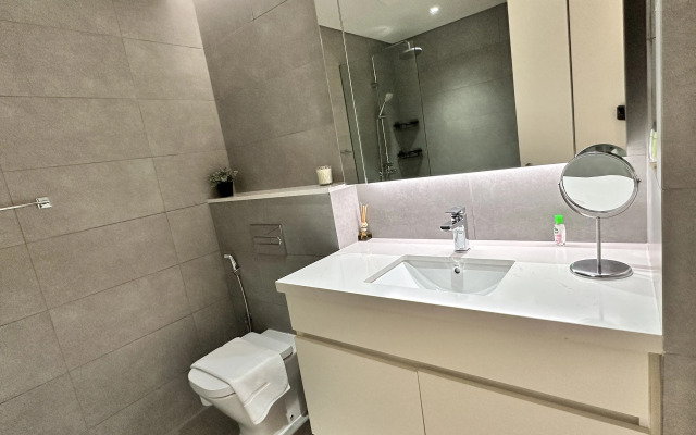 Апартаменты Vserve Modern Oasis: Canal & Burj Views