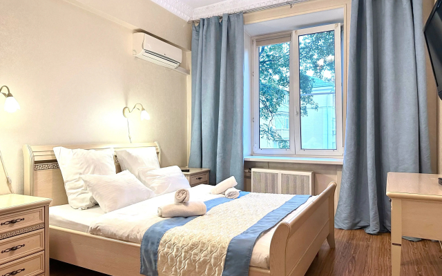 Апартаменты БонАпарт 2-х комнатные на Кутузовском проспекте 35