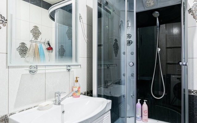 Odnokomnatnye Prospekt Dzerzhinskogo 22 Apartments