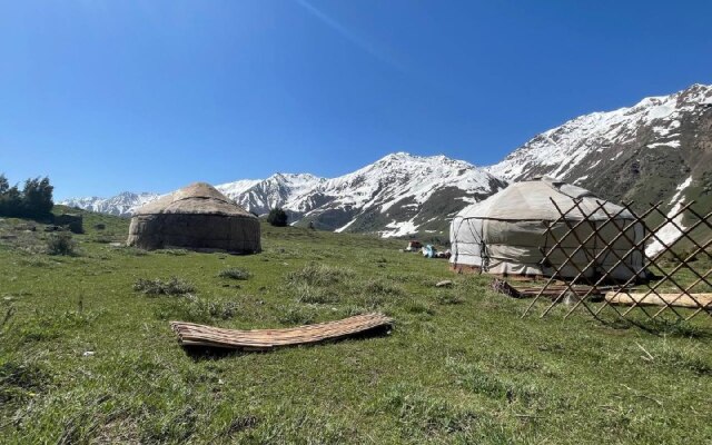 Хостел Yurt camp GREEN CAMP