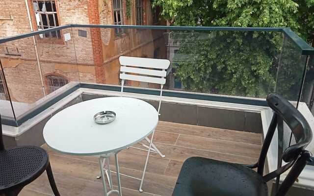 Loren Hotel & Suites