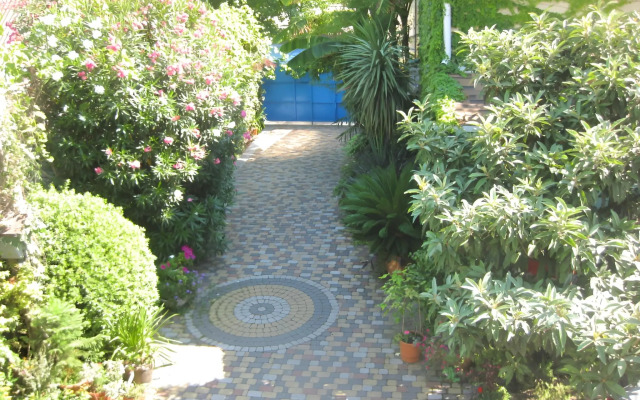 Milana Guest house
