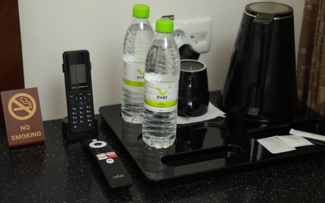 Отель Sandhill Hotel&Resto