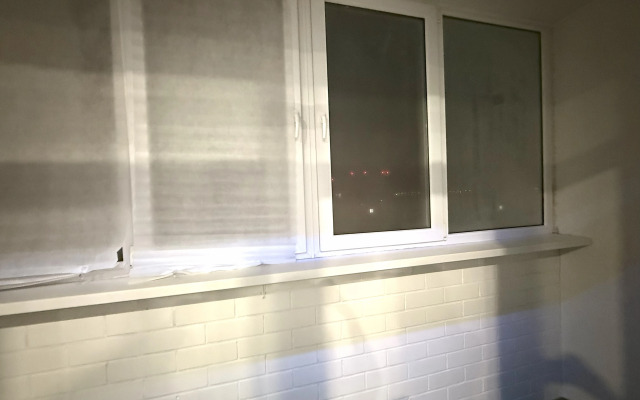 Uyutnaya Studiya Ryadom S Mostom Vlyublennykh Flat