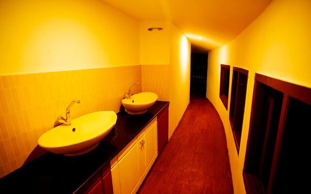 Sreekrishna 5bedroom Family Houseboat Hotel