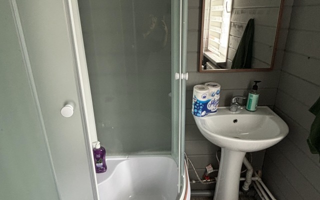 Nedaleko Ot Istoricheskogo Tsentra Guest House