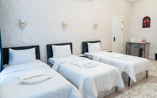 Hotel Status Inn