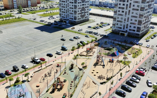 U TTs Kristall Mendeleeva 2 Flat