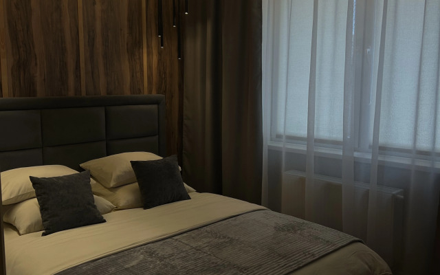 Uyutnaya Ryadom S Korolevskimi Vorotami Flat