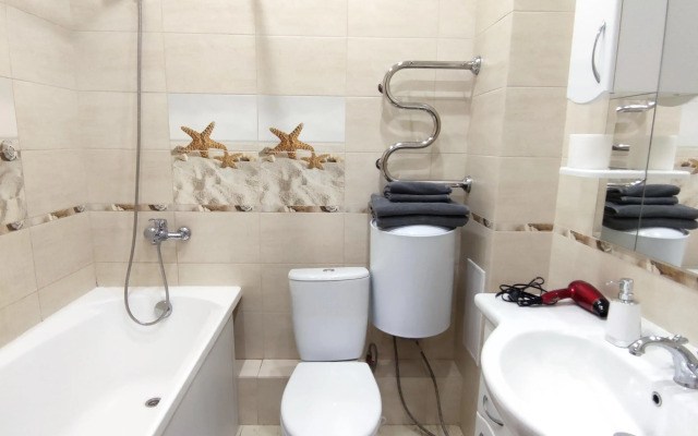U Tsentra Semyi Kazan Flat