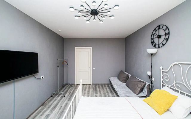 Chistaya i Uyutnaya na Burnakovskoy 77 Flat