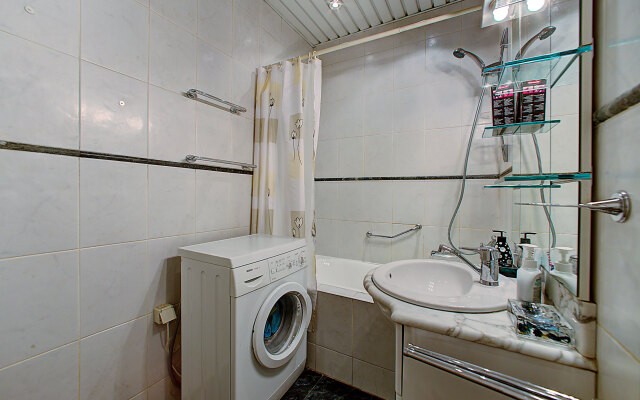 Квартира Лонго Большая Конюшенная 4