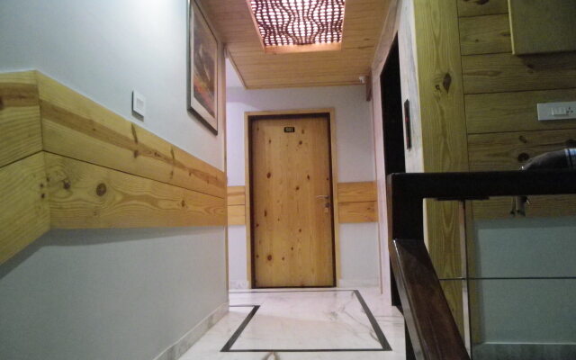 The Lodge B & B