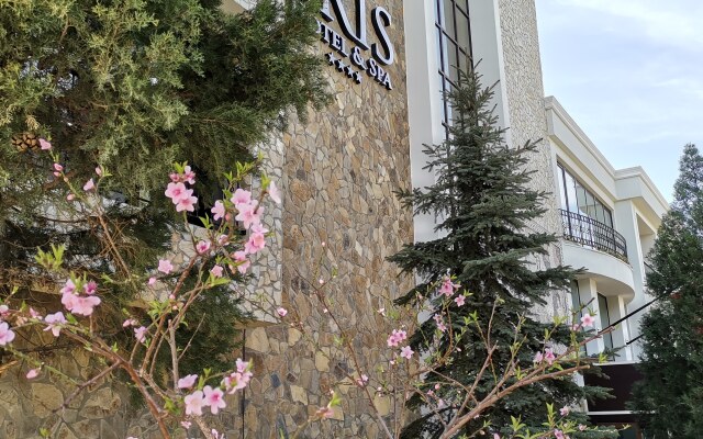 IRIS Hotel&Spa