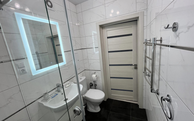 S Vidom Na Ozero V Tsentre Zelenogradska Flat