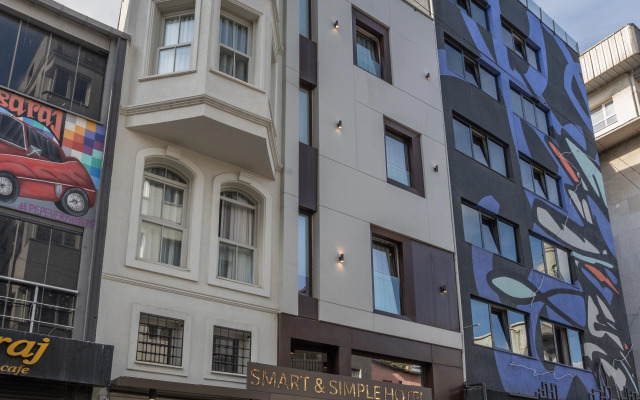 Smart and Simple Hotel Karakoy