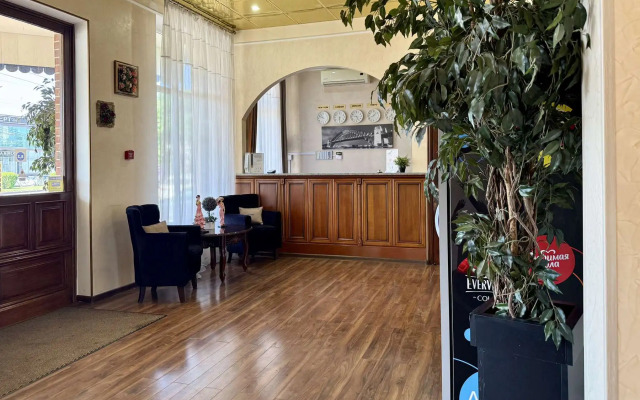Bridge  Hotel