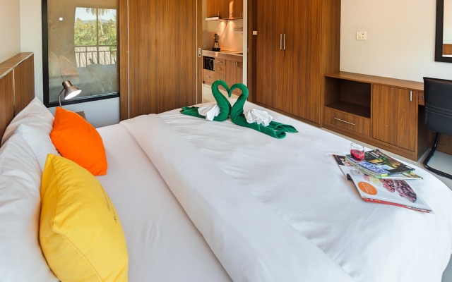 Happy Eight Resort Phuket Apart-hotel