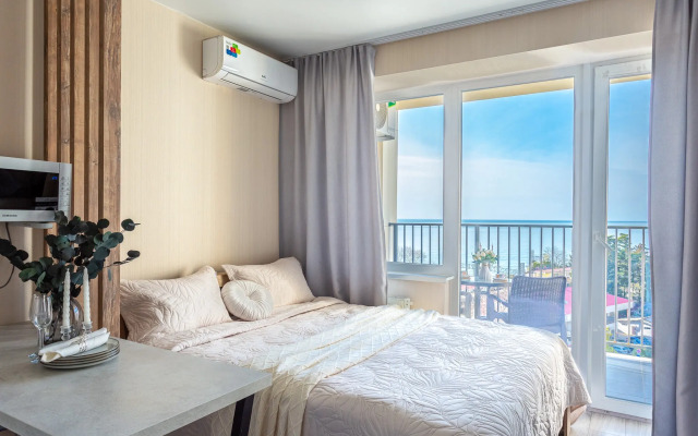 Квартира с балконом и видом на море Каравелла 222