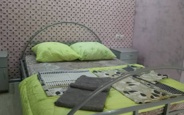 Апартаменты однокомнатные с балконом