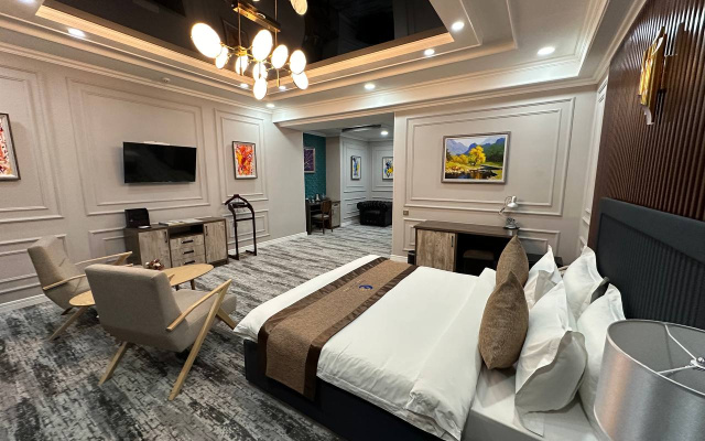 Tinchlik Plaza Hotel