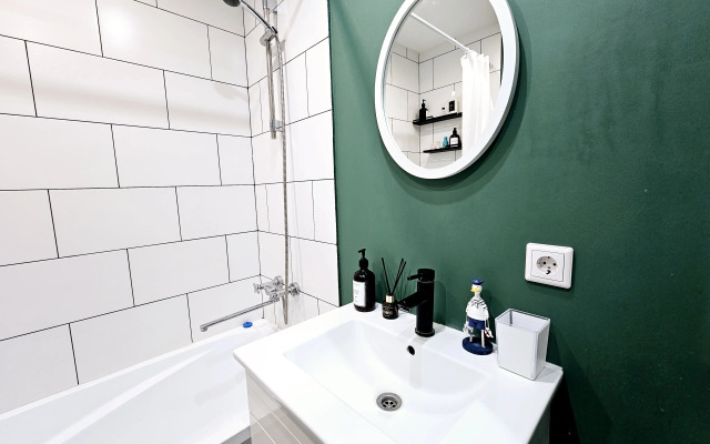 Na Ulitse Melnikayte 90A Flat