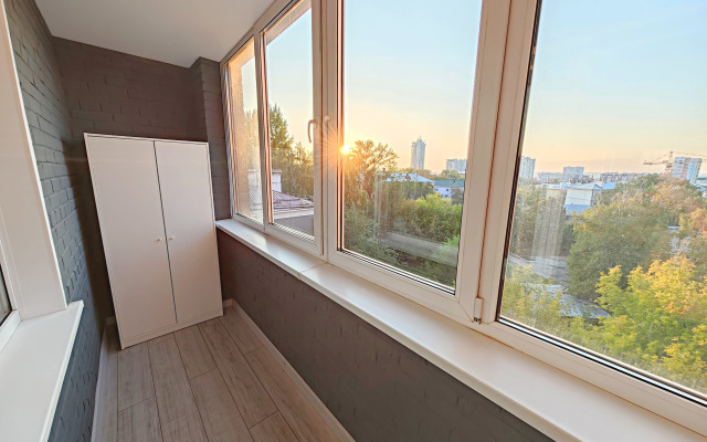 Квартира Сoврeмeннaя дизайнерская двухкомнатная с прекрасным видом