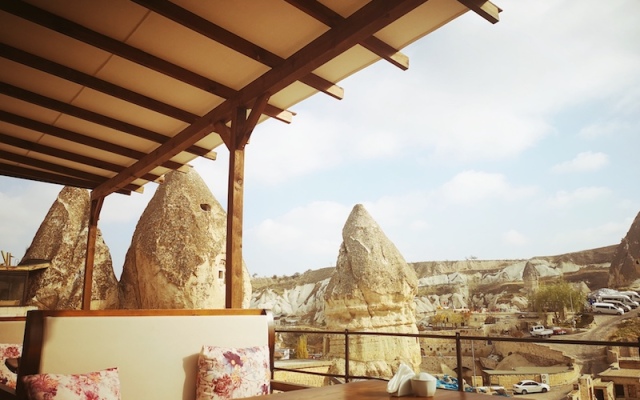 Mosaic Cave Hotel