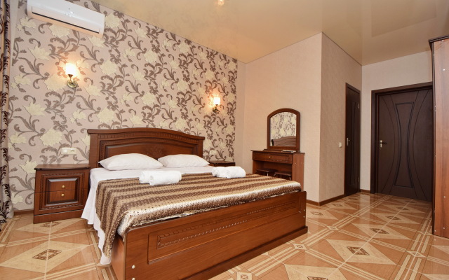 Ahilles Palas Guest house