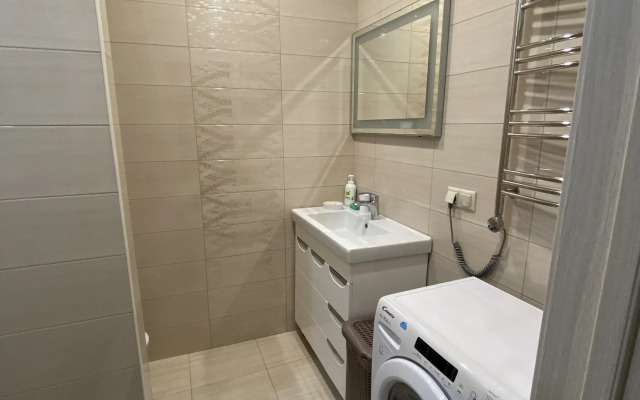 Na Ulitse Uchitelskoy 9 Flat