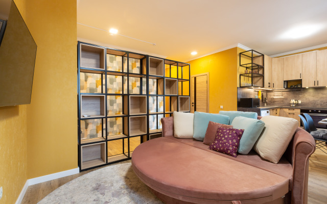 LuxHoll Flat
