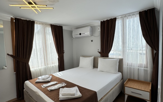Tavra Hotel