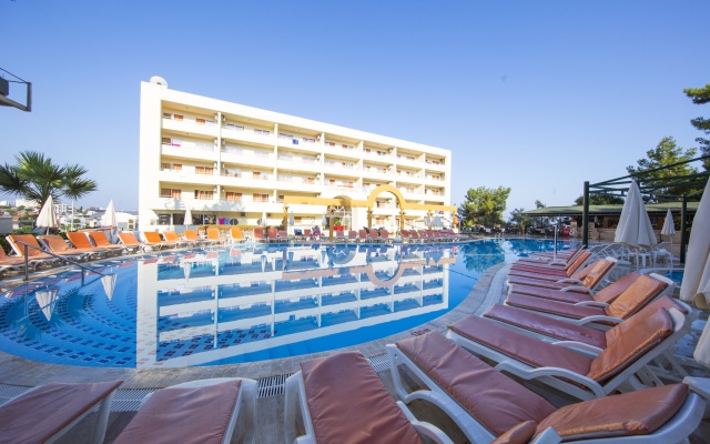 Tuntas Family Suites Kusadasi