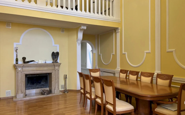 Частный Дом 327 с Бассейном и Видом на Горы