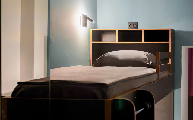 Uyutnaya S Dizaneynerskim Remontom V Tsentre Goroda Flat