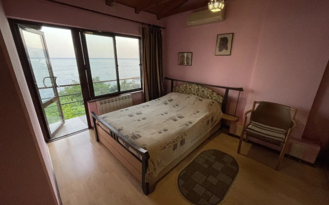 Dvukhetazhny Na Ulitse Drazhinskogo 33 Private house
