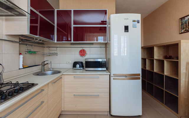Prostornaya I Uyutnaya Dvukhkomnatnaya Flat