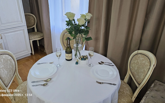 Апартаменты с Просторной Лоджией